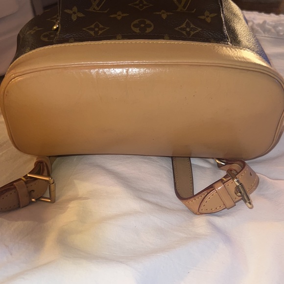 Louis Vuitton Monogram Montsouris MM Backpack - Picture 3 of 6